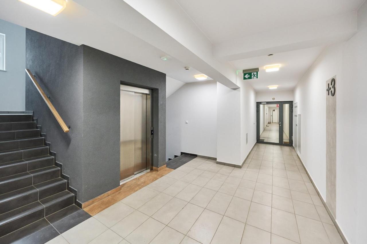 Wroclaw Rose Apartments By Noclegi Renters Ngoại thất bức ảnh
