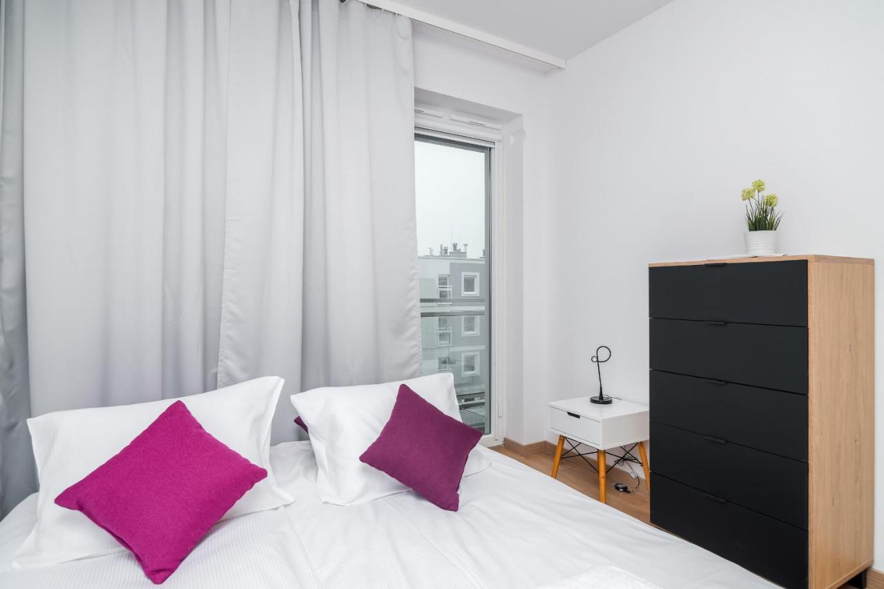 Wroclaw Rose Apartments By Noclegi Renters Ngoại thất bức ảnh
